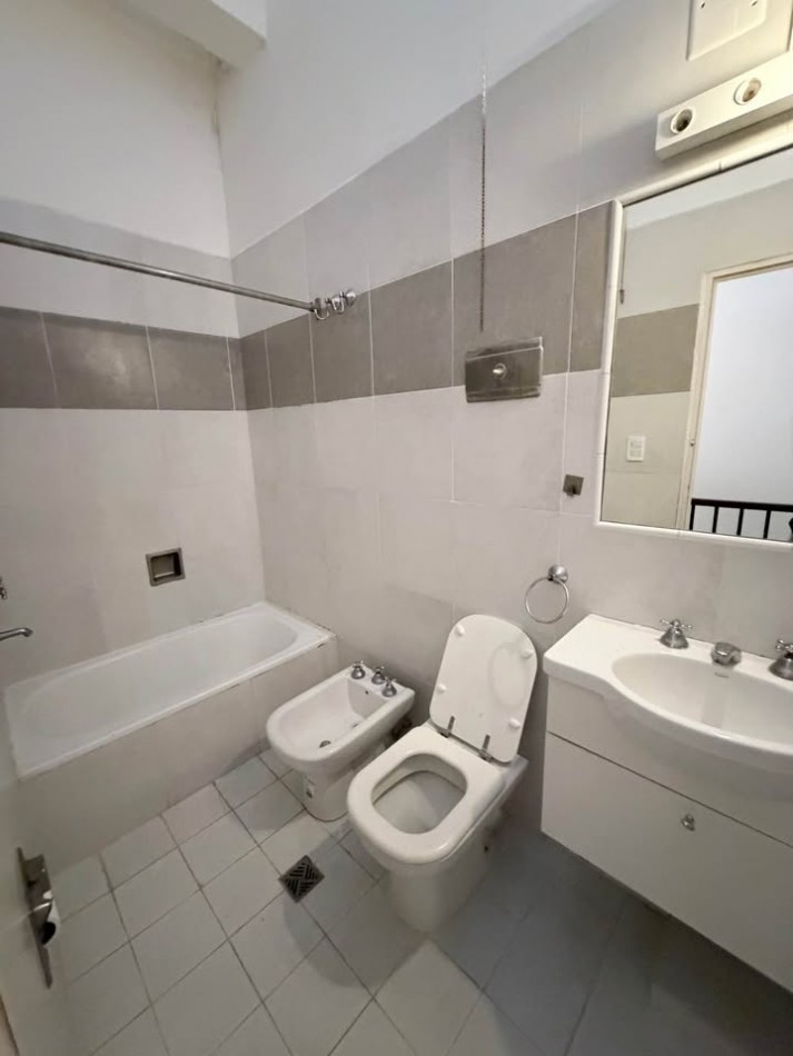  EN VENTA — HERMOSO DUPLEX EN TRES CERRITOS