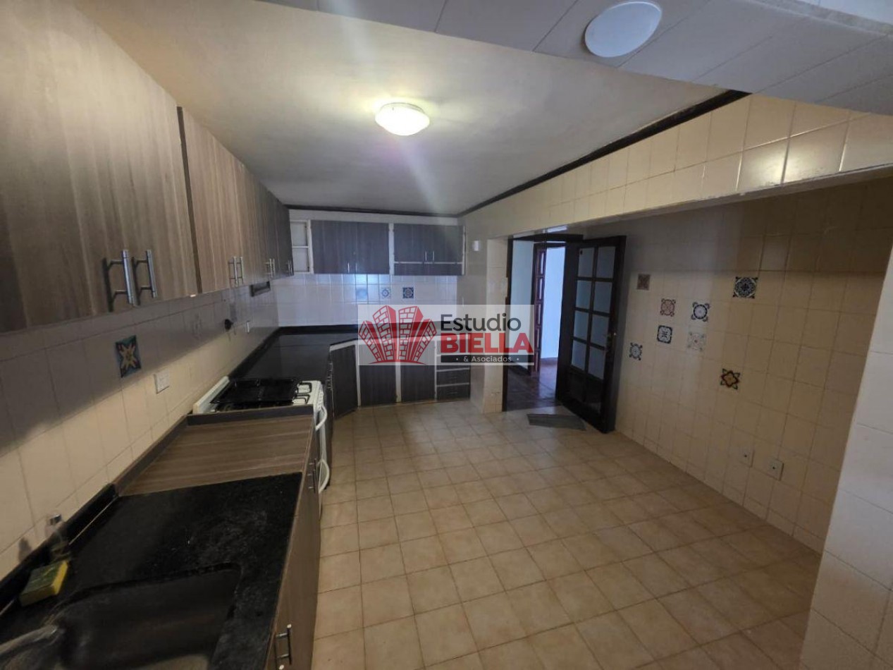 Alquiler de casa de categoria en Tres Cerritos