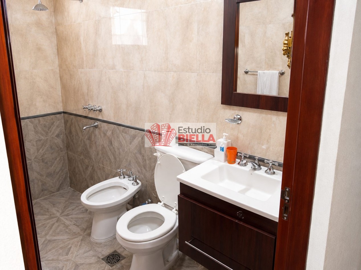 Casa en Venta en Barrio Santa Ana 
