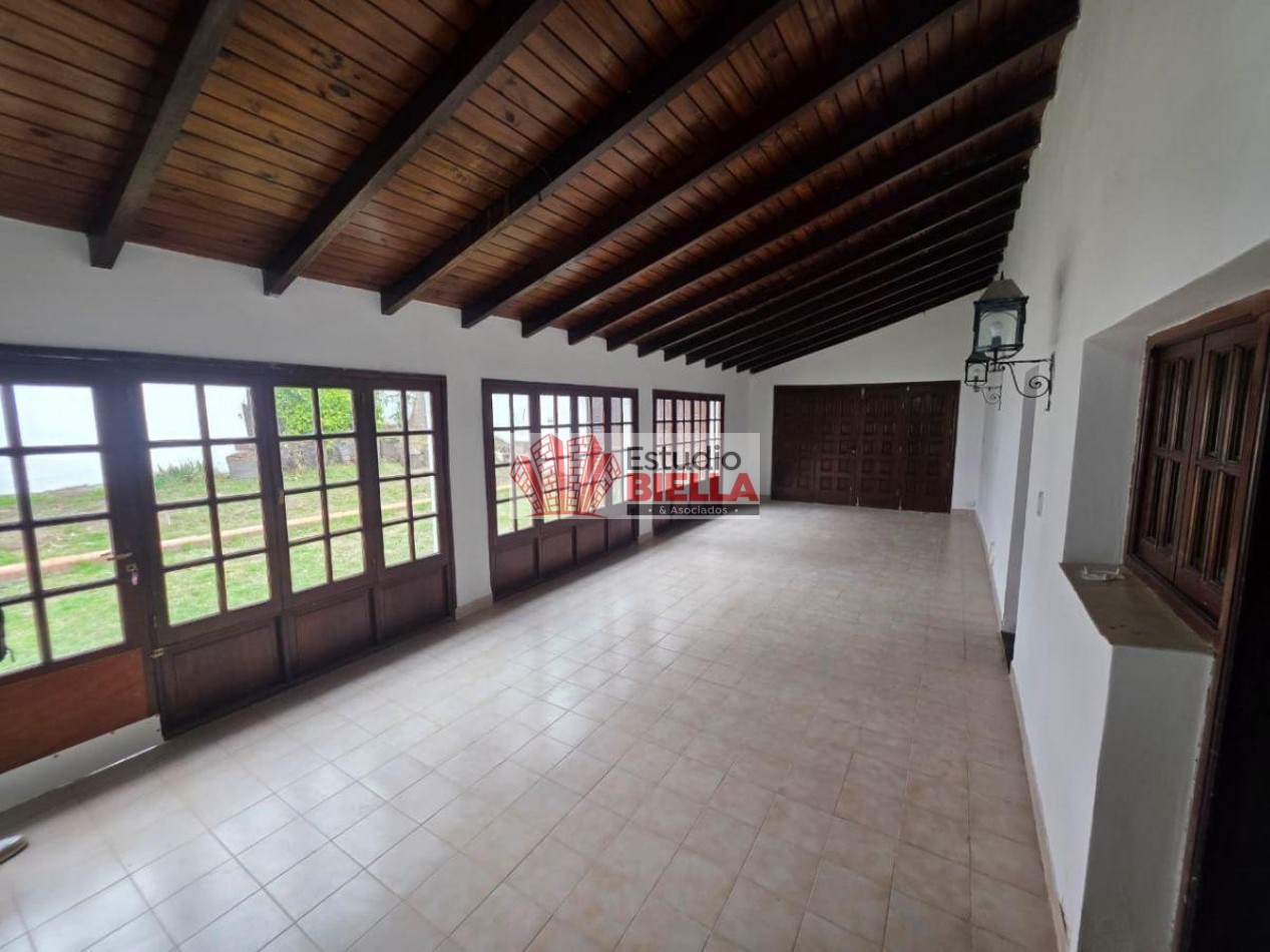 Alquiler de casa de categoria en Tres Cerritos