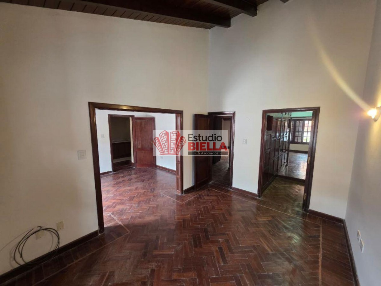 Alquiler de casa de categoria en Tres Cerritos