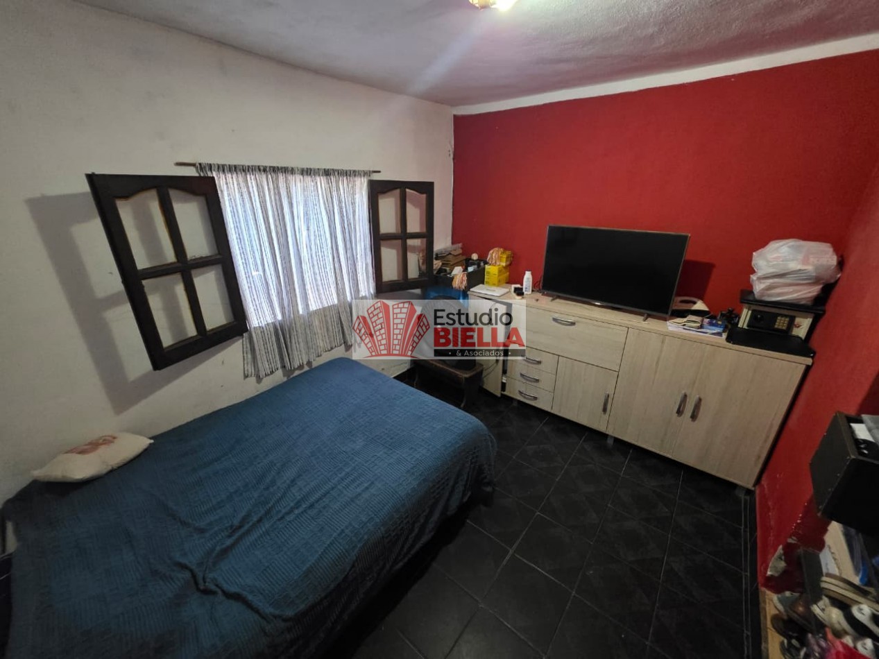 Hermosa Casa en Barrio Juan Manuel de Rosas Sur