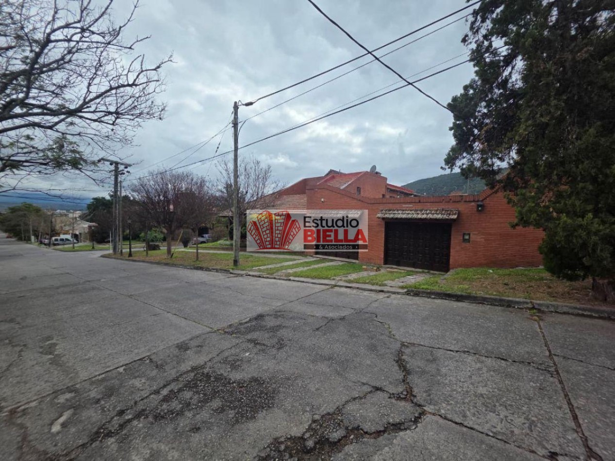 Alquiler de casa de categoria en Tres Cerritos