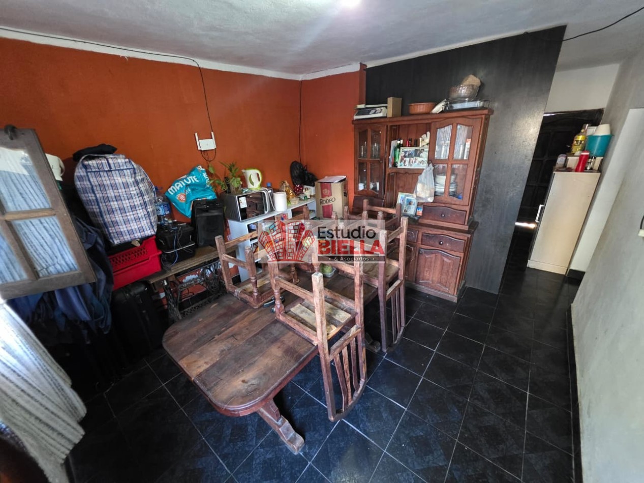 Hermosa Casa en Barrio Juan Manuel de Rosas Sur