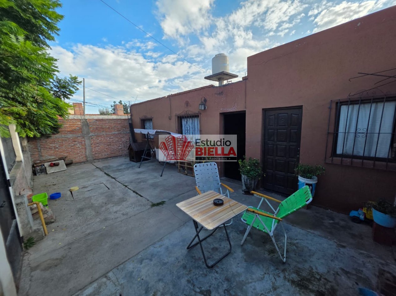 Hermosa Casa en Barrio Juan Manuel de Rosas Sur