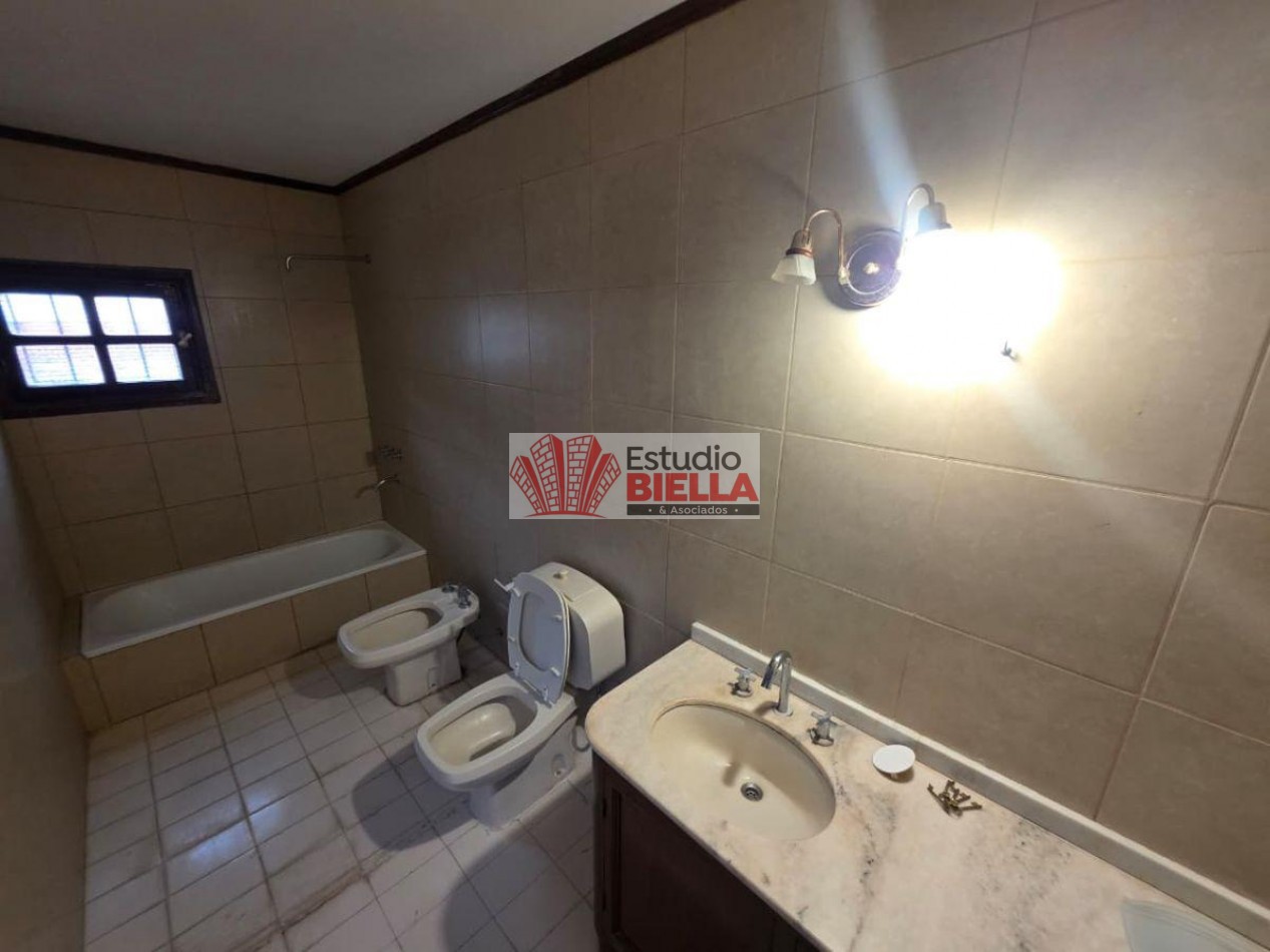 Alquiler de casa de categoria en Tres Cerritos
