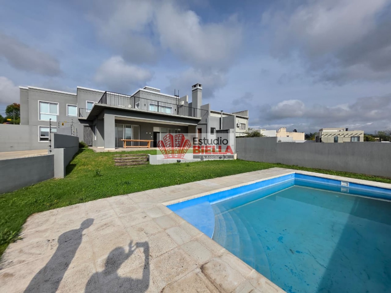 Hermosa casa en alquiler en Grand Bourg