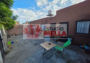 Hermosa Casa en Barrio Juan Manuel de Rosas Sur