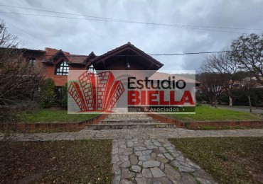 Alquiler de casa de categoria en Tres Cerritos